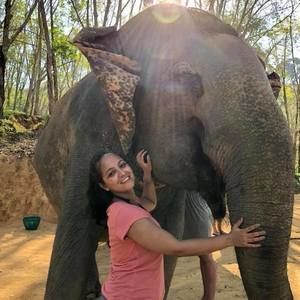 Meet your Posher, Tenesha